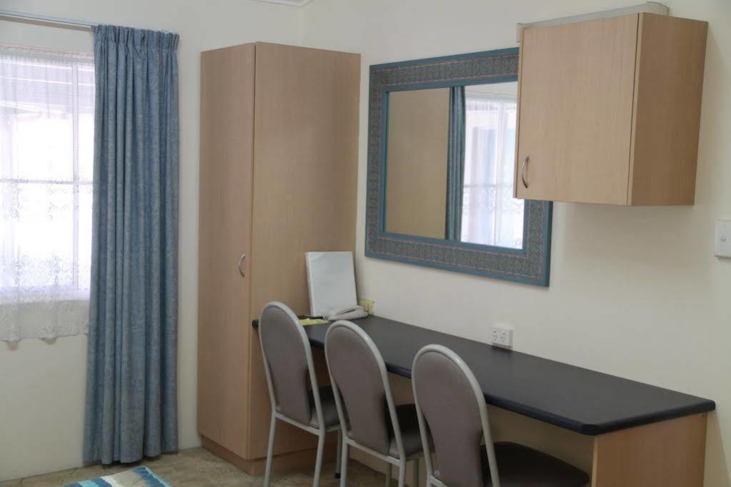 Motel Border
